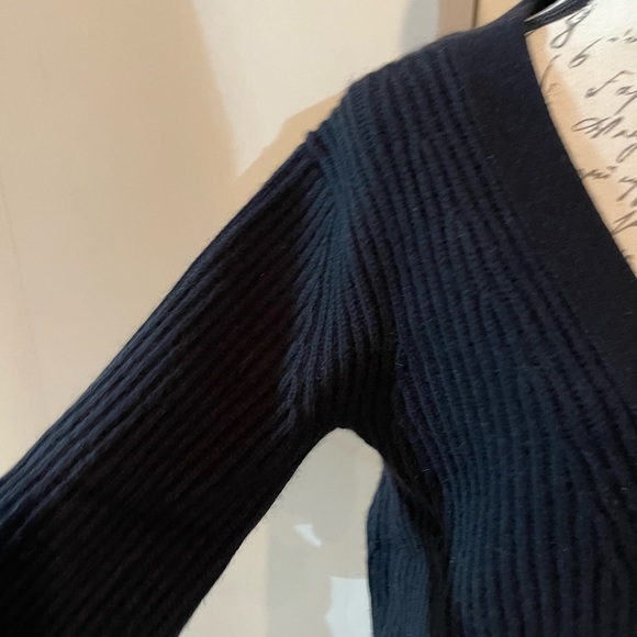 🎉Host Pick🎉NWOT Banana Republic Petite Talia Merino-Cashmere Cardigan - Picture 4 of 10